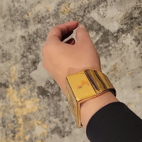 Unique square bangle - Picture 2 of 2